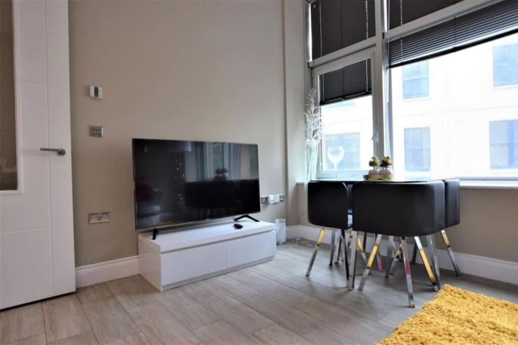 Flash Sale Centre Seafront 1 Bedroom Flat Bn1gre09 Apartment *