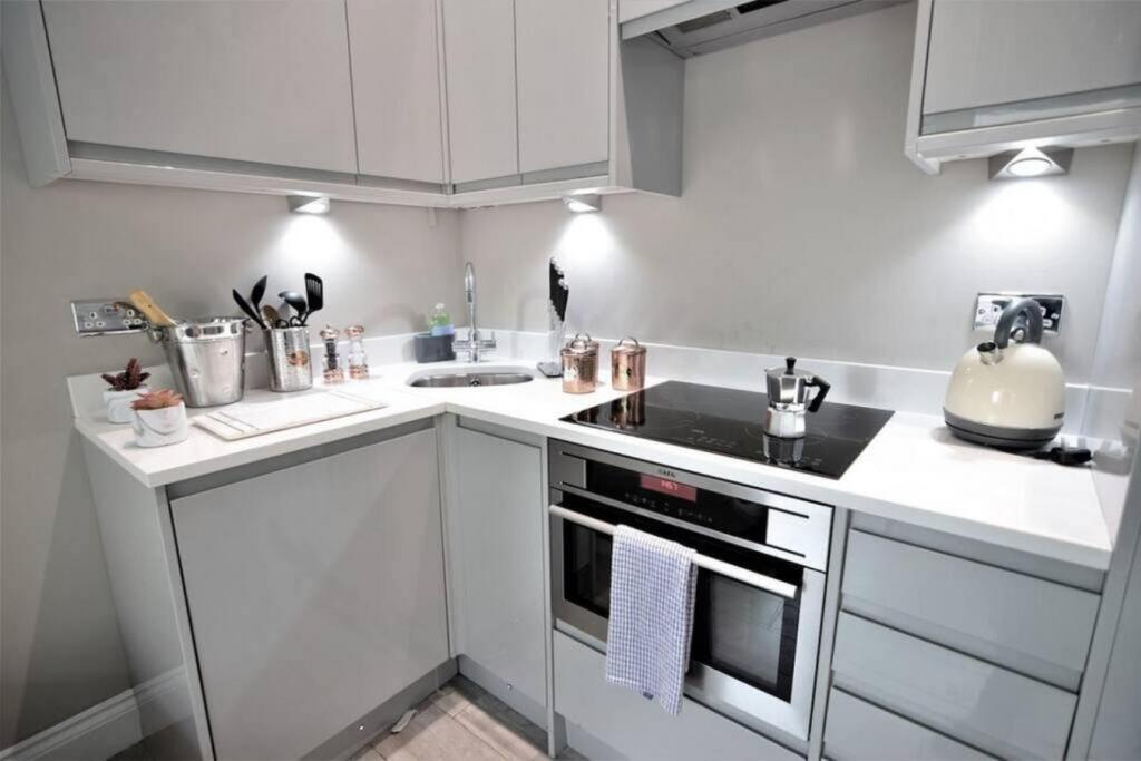 Apartment Flash Sale Centre Seafront 1 Bedroom Flat Bn1gre09